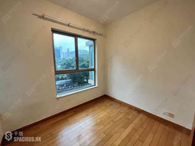 Wan Chai - The Zenith 07