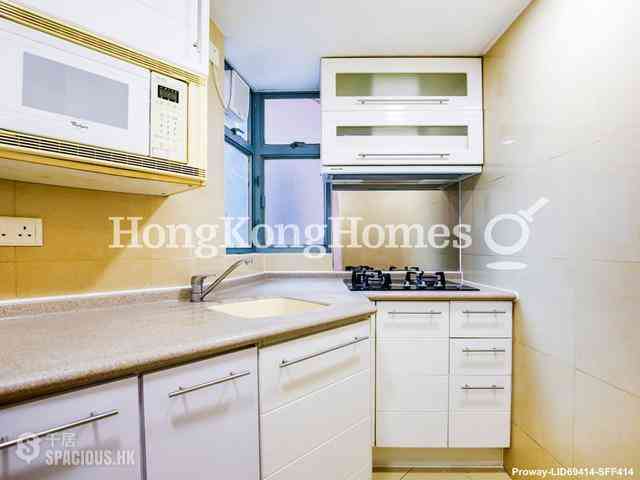 Sheung Wan - Queen's Terrace 08