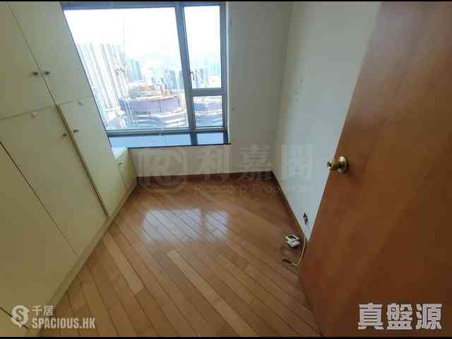 West Kowloon - Sorrento Phase 1 Block 6 04