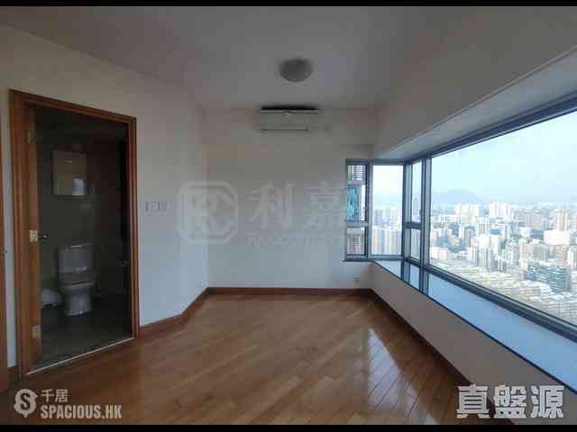 West Kowloon - Sorrento Phase 1 Block 6 06