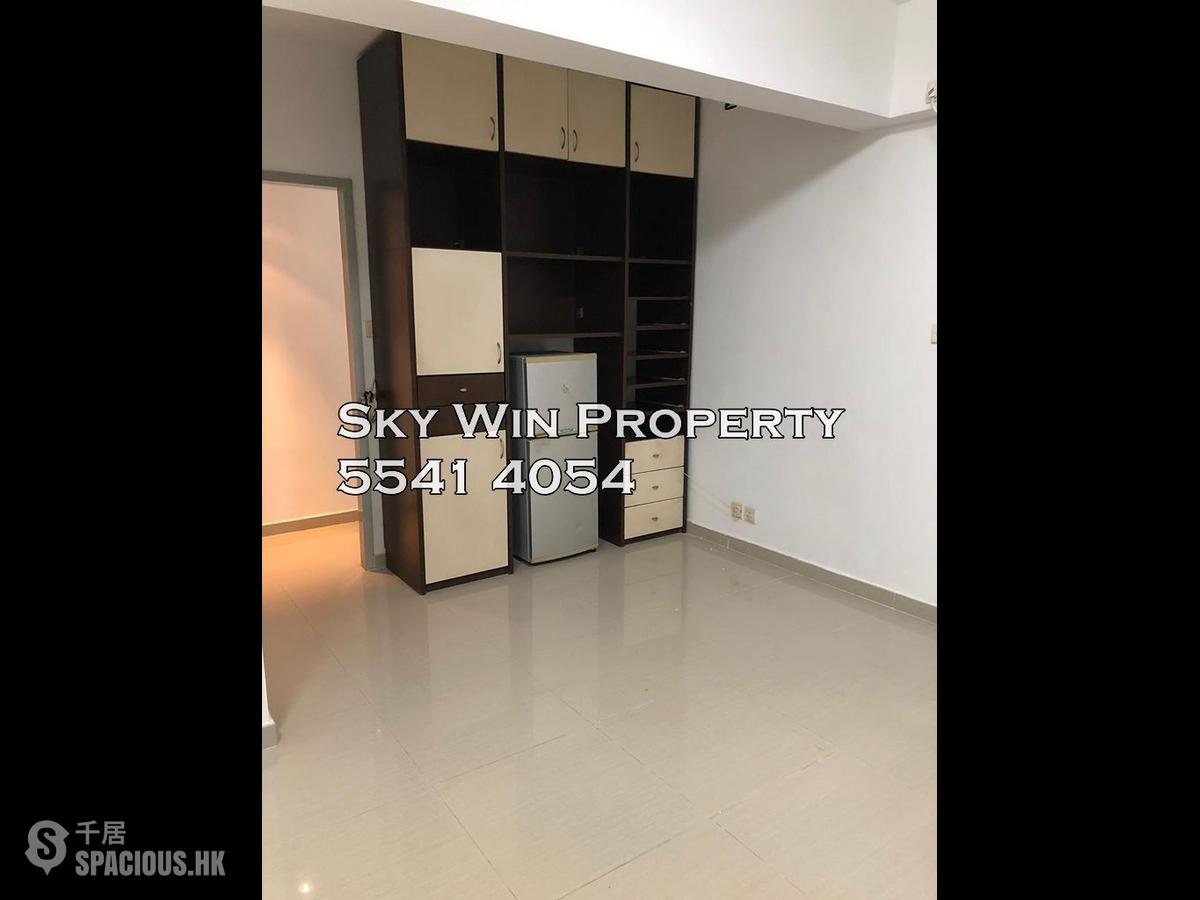 Wan Chai - Chin Hung Building 01