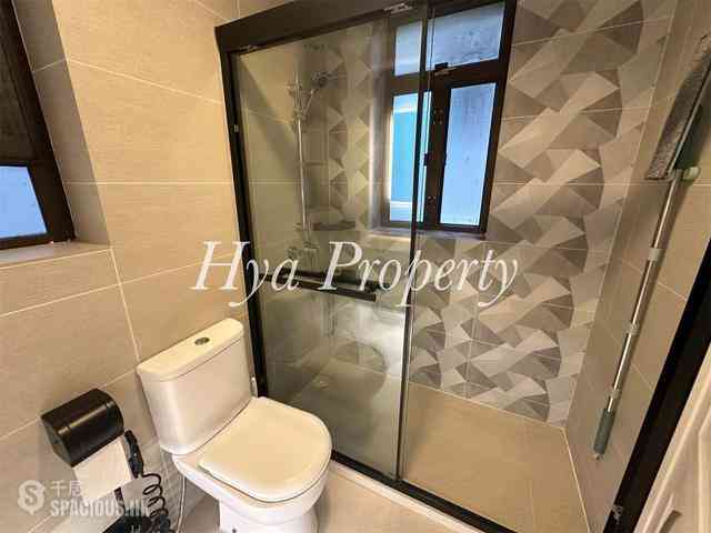 Causeway Bay - 24, Yiu Wa Street 08