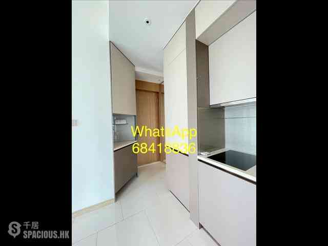 Sai Ying Pun - Upper Manor 04