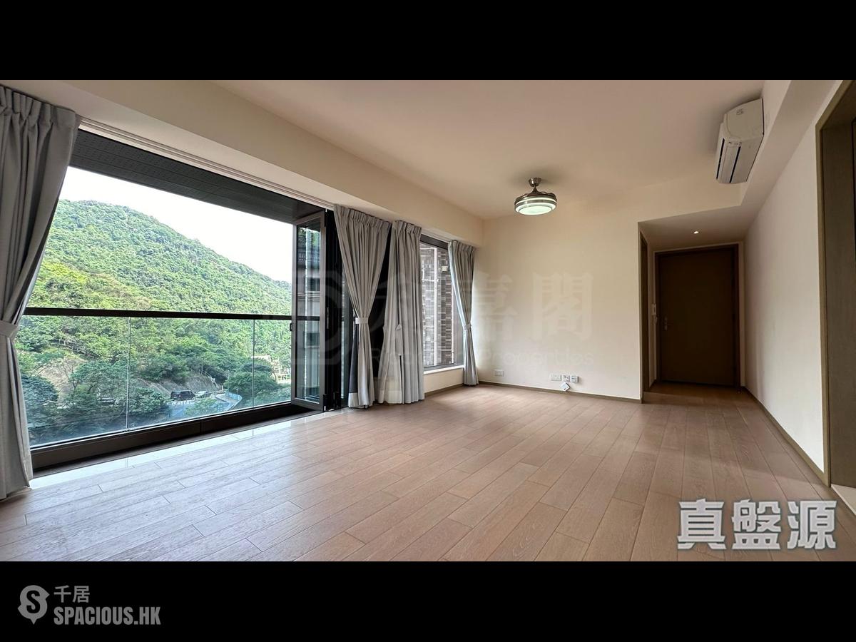 Shau Kei Wan - Island Garden 01