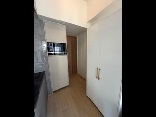Sai Ying Pun - Des Voeux W Residence 03