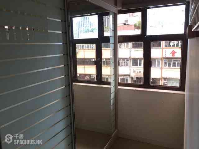 Wan Chai - Ying King Building (Mansion) 07