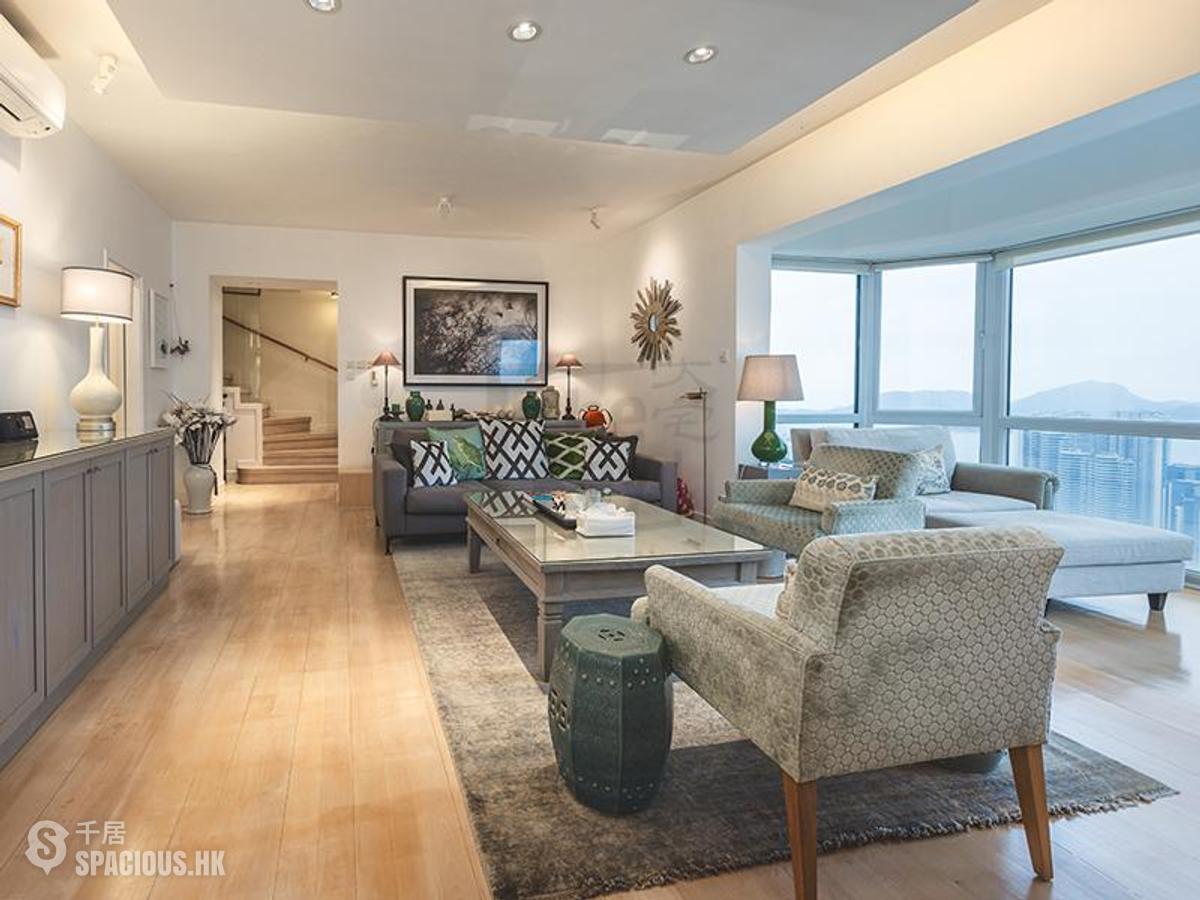 Pok Fu Lam - Woodbury Court 01