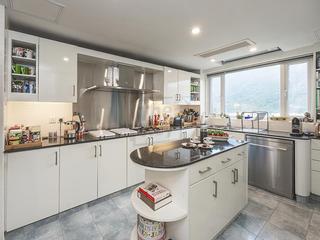Pok Fu Lam - Woodbury Court 15