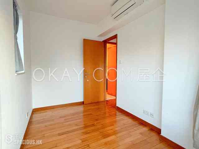 Wan Chai - The Zenith 07