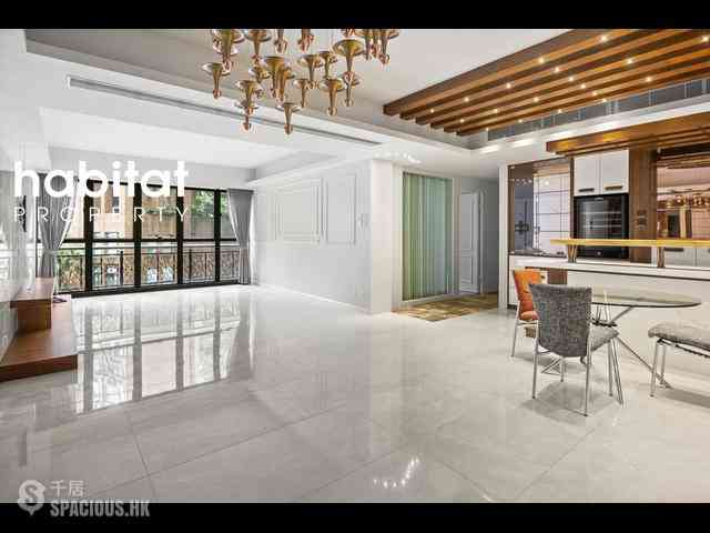Mid Levels Central - Clovelly Court 01
