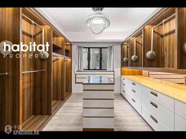 Mid Levels Central - Clovelly Court 05