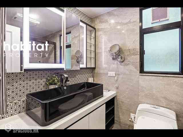 Mid Levels Central - Clovelly Court 06