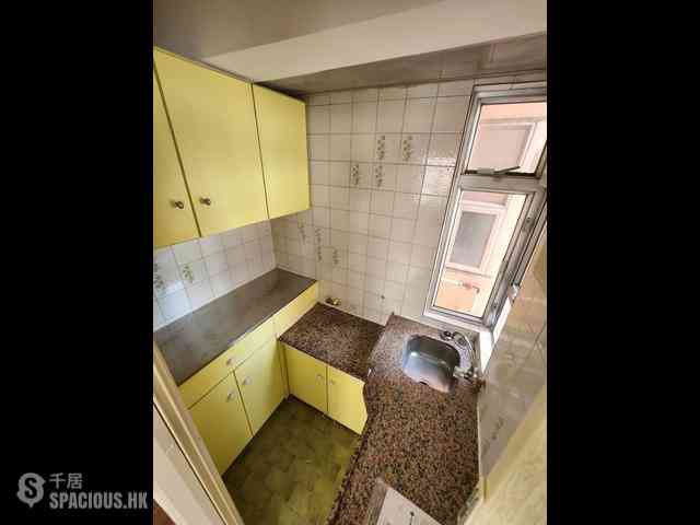 Sai Ying Pun - Cheong King Court 08