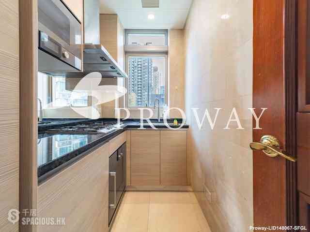 Wan Chai - The Avenue 10