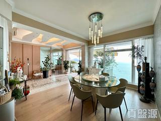 Pok Fu Lam - Villas Sorrento 02