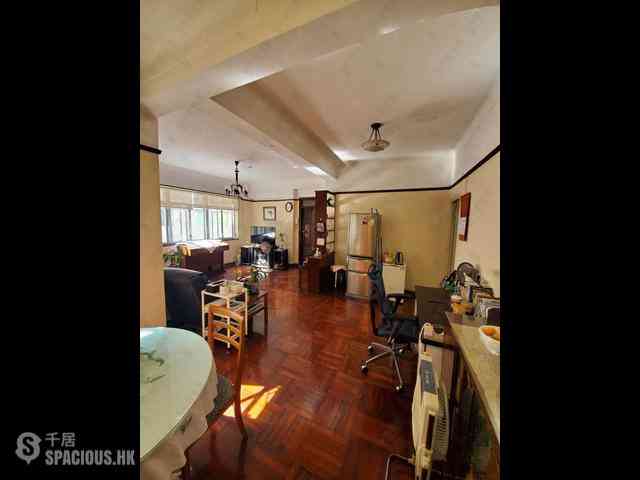 Mid Levels Central - Hong Lok Mansion 04