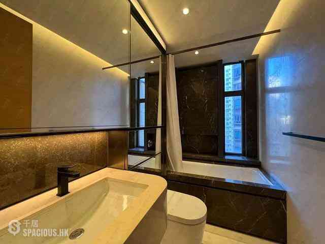 Mid Levels Central - Arezzo 16