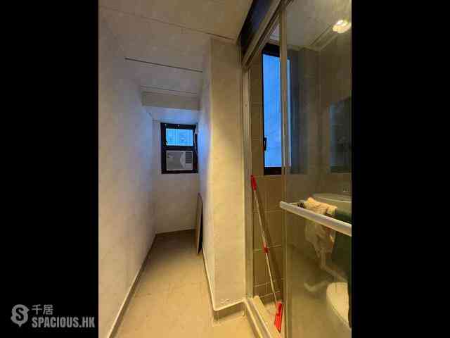 Mid Levels Central - Arezzo 19