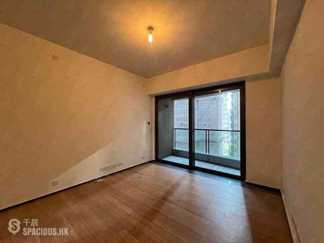 Mid Levels Central - Arezzo 22