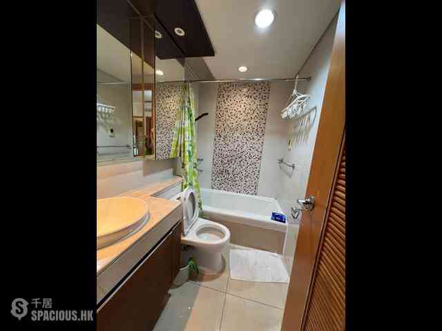 Tung Chung - Coastal Skyline Phase 3 La Rossa Block B (Block 8) 06