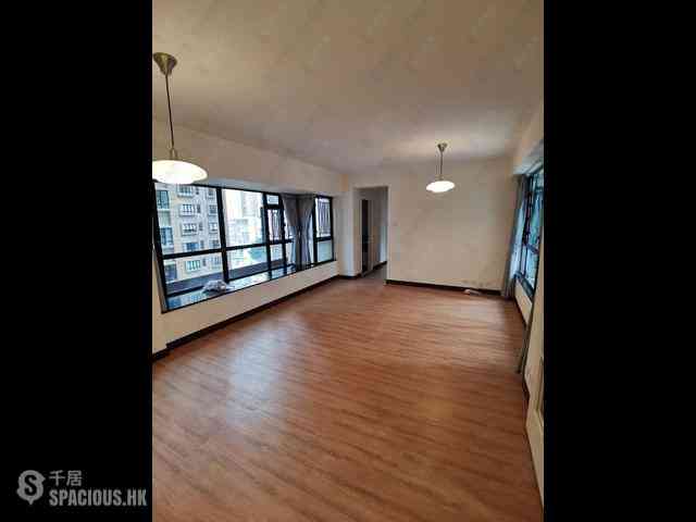 Mid Levels Central - The Grand Panorama Block 1 07