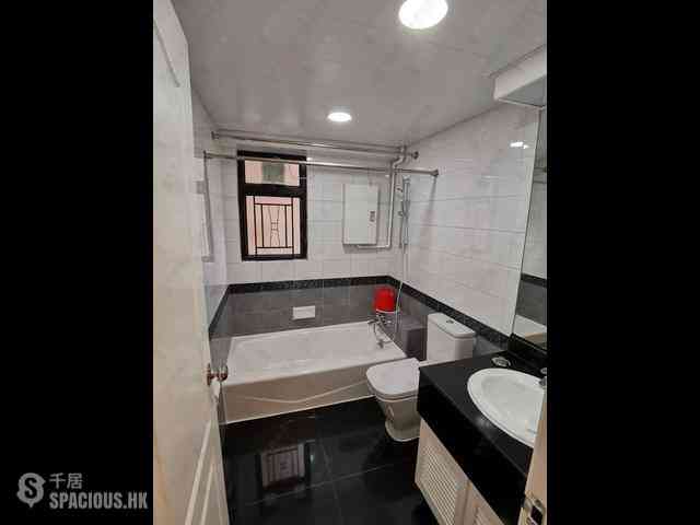 Mid Levels Central - The Grand Panorama Block 1 08