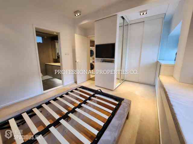 Mid Levels Central - The Rednaxela 06