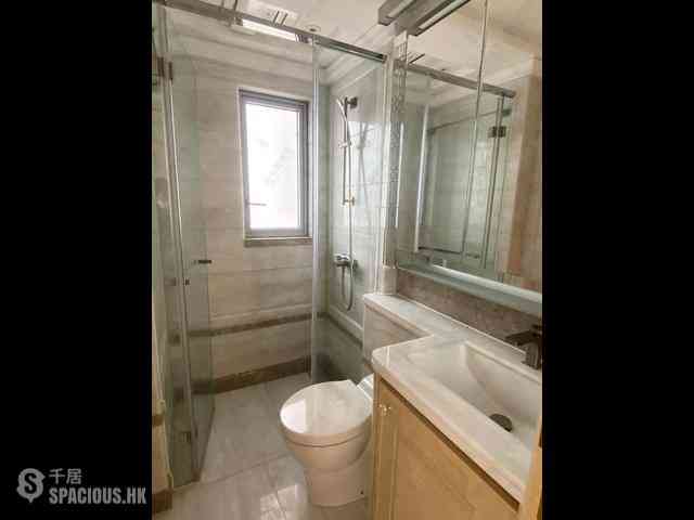 Sai Ying Pun - 63, Pokfulam Amber House (Tower 1) 09
