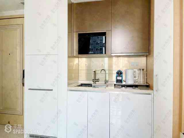 Sai Ying Pun - 63, Pokfulam Amber House (Tower 1) 11