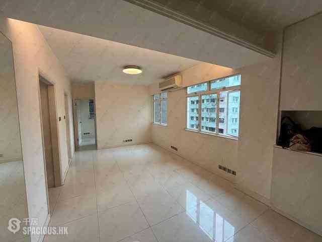 Mid Levels Central - On Fung Building 02