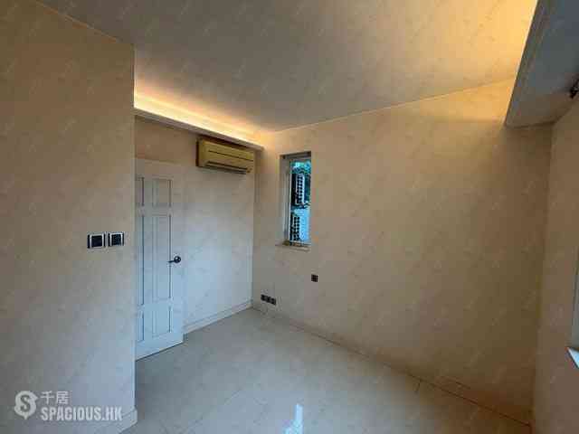 Mid Levels Central - On Fung Building 05