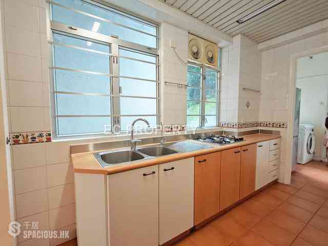 Happy Valley - Ventris Terrace 03