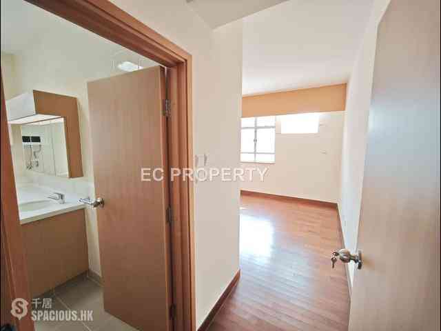 Tai Hang - Aurizon 07