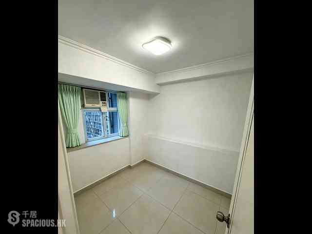 North Point - Raymond Court 02