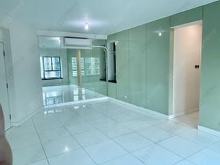 Wan Chai - Royal Court 02
