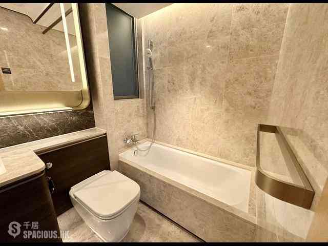 Wong Chuk Hang - The Southside Phase 2 La Marina Tower 2A 07