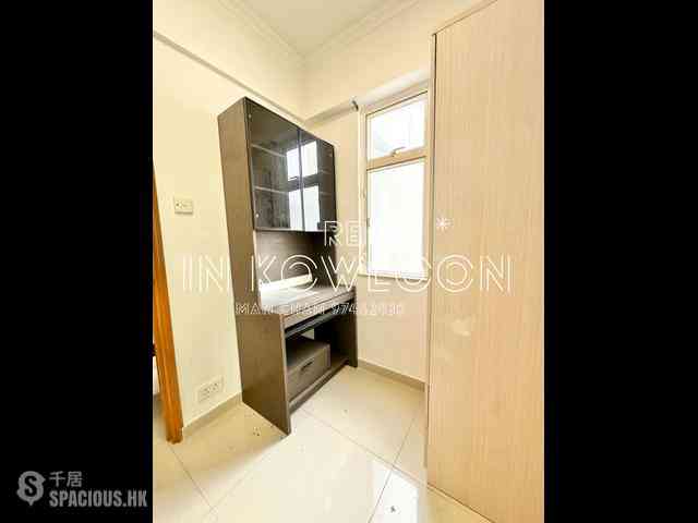 Mong Kok - Chee Hing Building 04