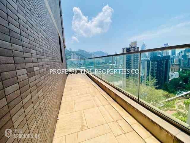 Happy Valley - Broadwood Twelve 02