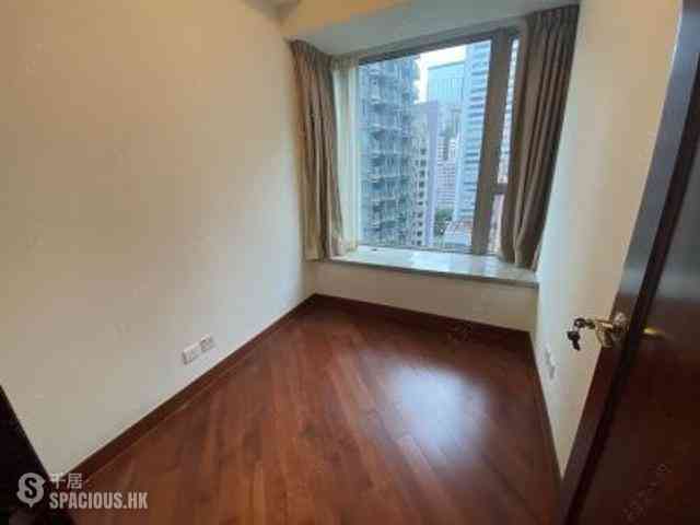 Wan Chai - The Avenue 17