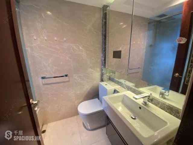 Wan Chai - The Avenue 18