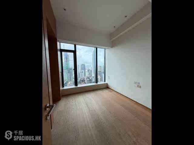 Mid Levels Central - Gramercy 11