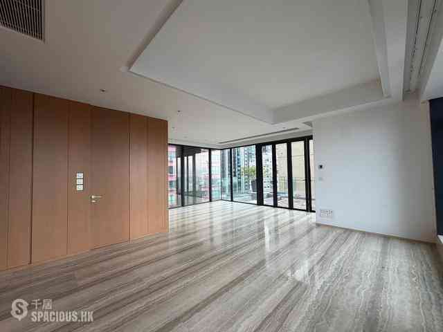 Mid Levels Central - Gramercy 03