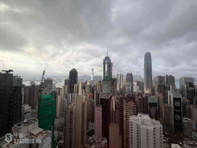 Mid Levels Central - Gramercy 16