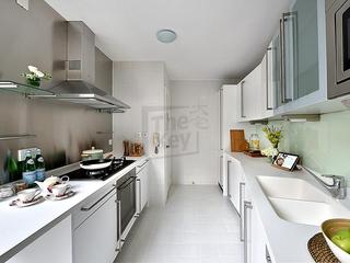 Mid Levels Central - Queen's Garden 04