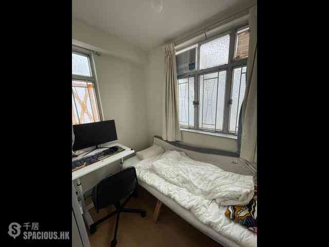 Sai Ying Pun - Fook Moon Building 03