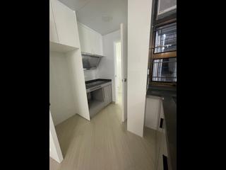 Mid Levels West - Euston Court 07