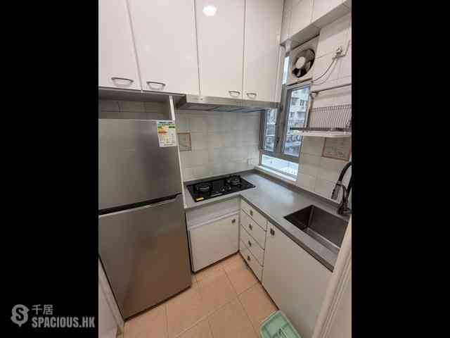 西營盤 - 富裕大廈 05