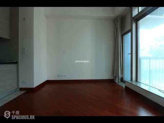 Wan Chai - The Avenue 01
