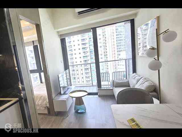 Sai Ying Pun - The Queens 03