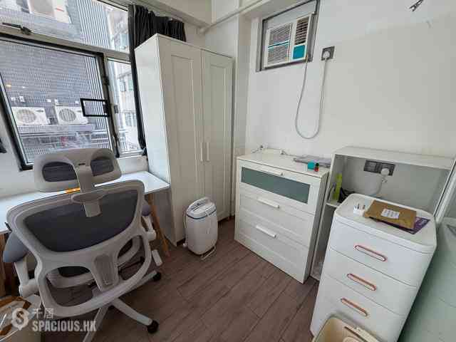 Sai Ying Pun - Wing Cheung Building 03